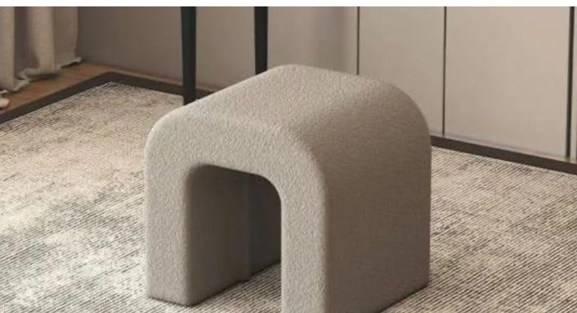 Pouf bouclé arche